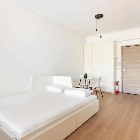 Boutique Near Airport Apartment