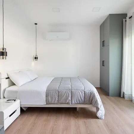 Boutique Near Airport Apartment *