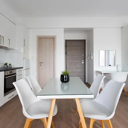 Boutique Near Airport Apartment *
